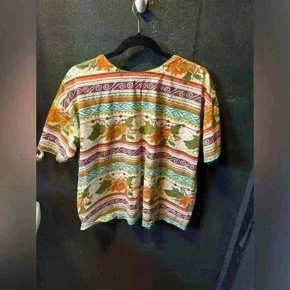 Women’s Shenanigans Vintage Autumn Short Sleeve Tshirt Size Medium - Picture 3 of 3